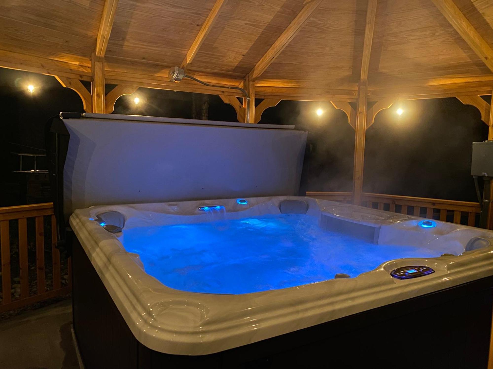 Talkeetna Log Cabin With Hot Tub Unit 1 Bagian luar foto
