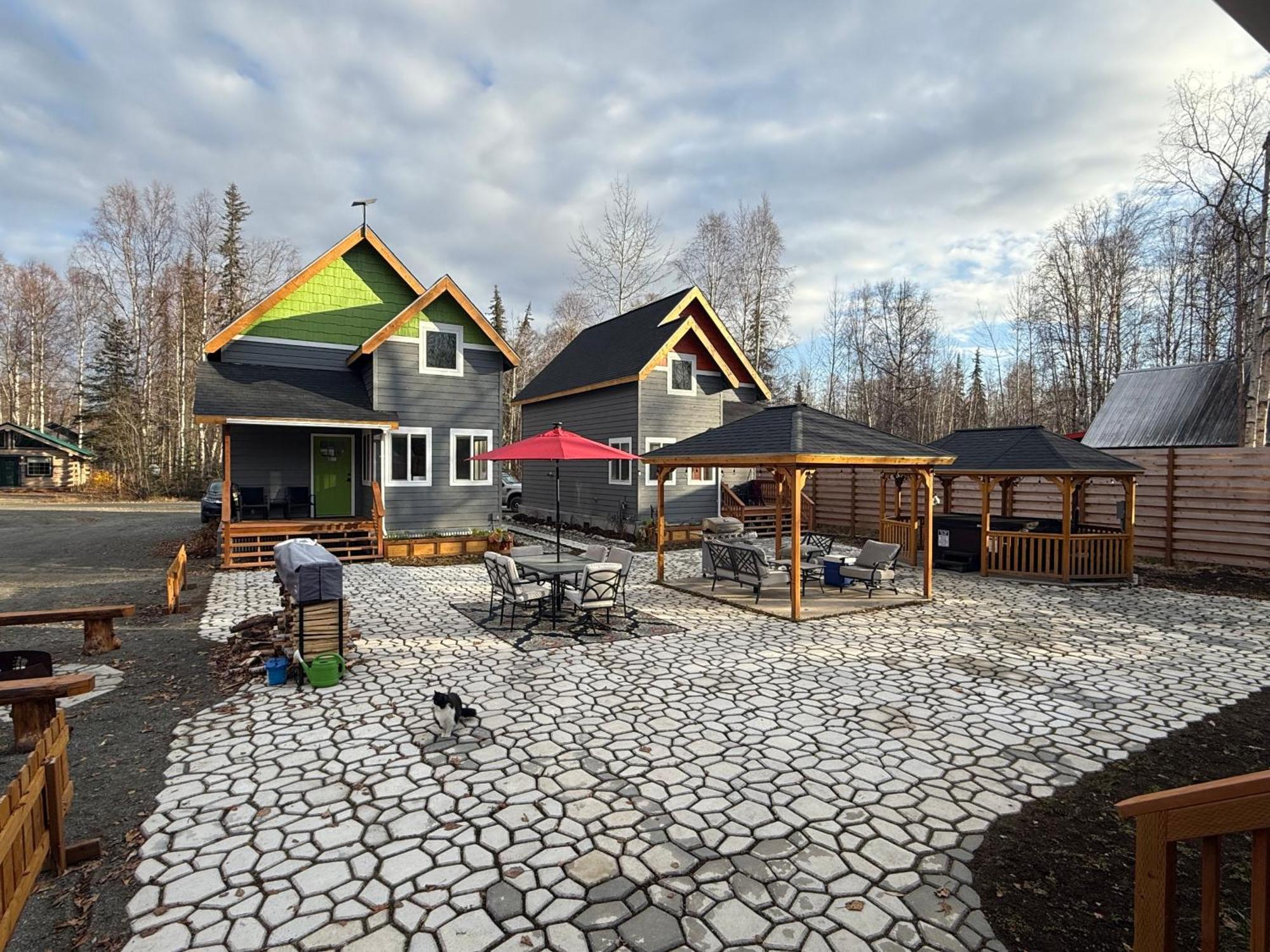 Talkeetna Log Cabin With Hot Tub Unit 1 Bagian luar foto