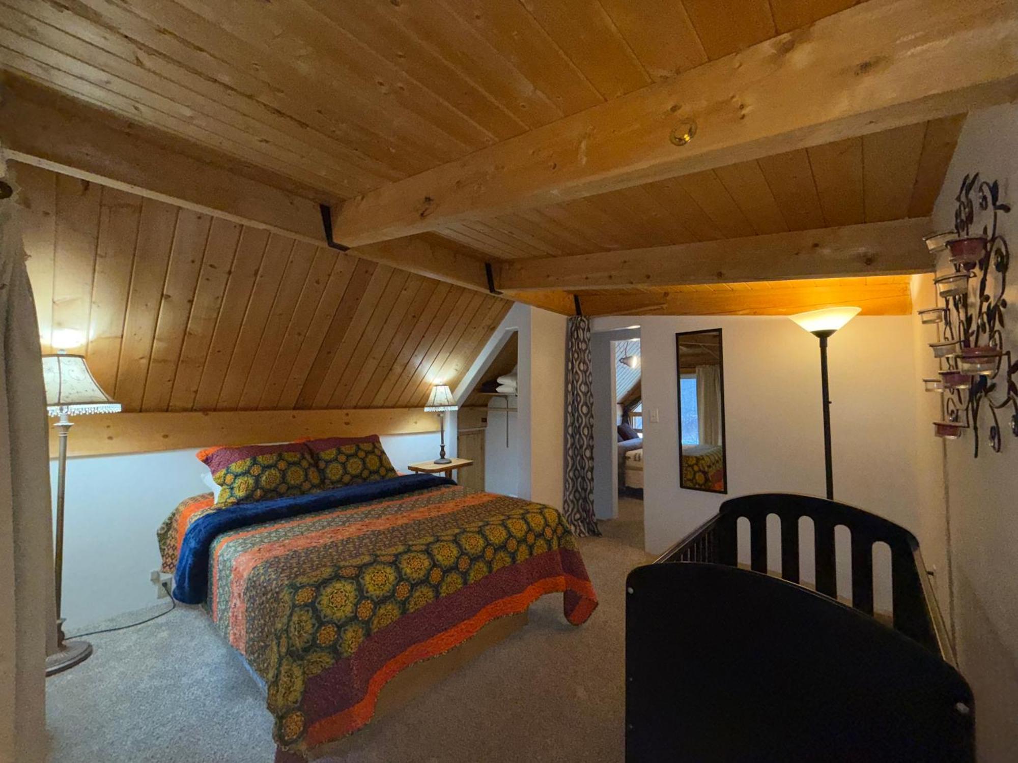 Talkeetna Log Cabin With Hot Tub Unit 1 Bagian luar foto
